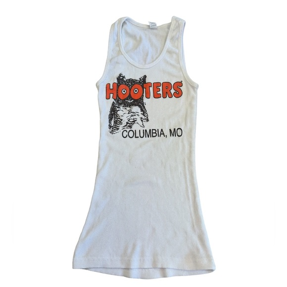 HOOTERS Columbia MO Missouri tank Size Large - Picture 7 of 7